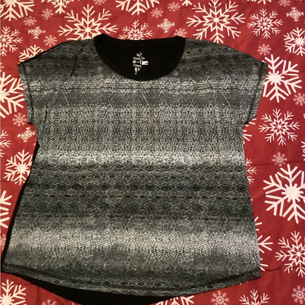 Women's Black, Gray and White Patterned Top